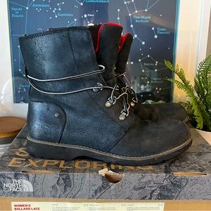 The North Face Ballard Lace Boots, full grain leather, red/ black, women’s 8.5